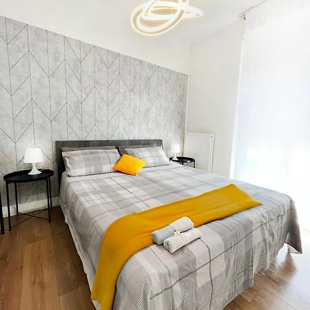 Suitesflores - Bright And Cozy Apartment In Verona Bagian luar foto