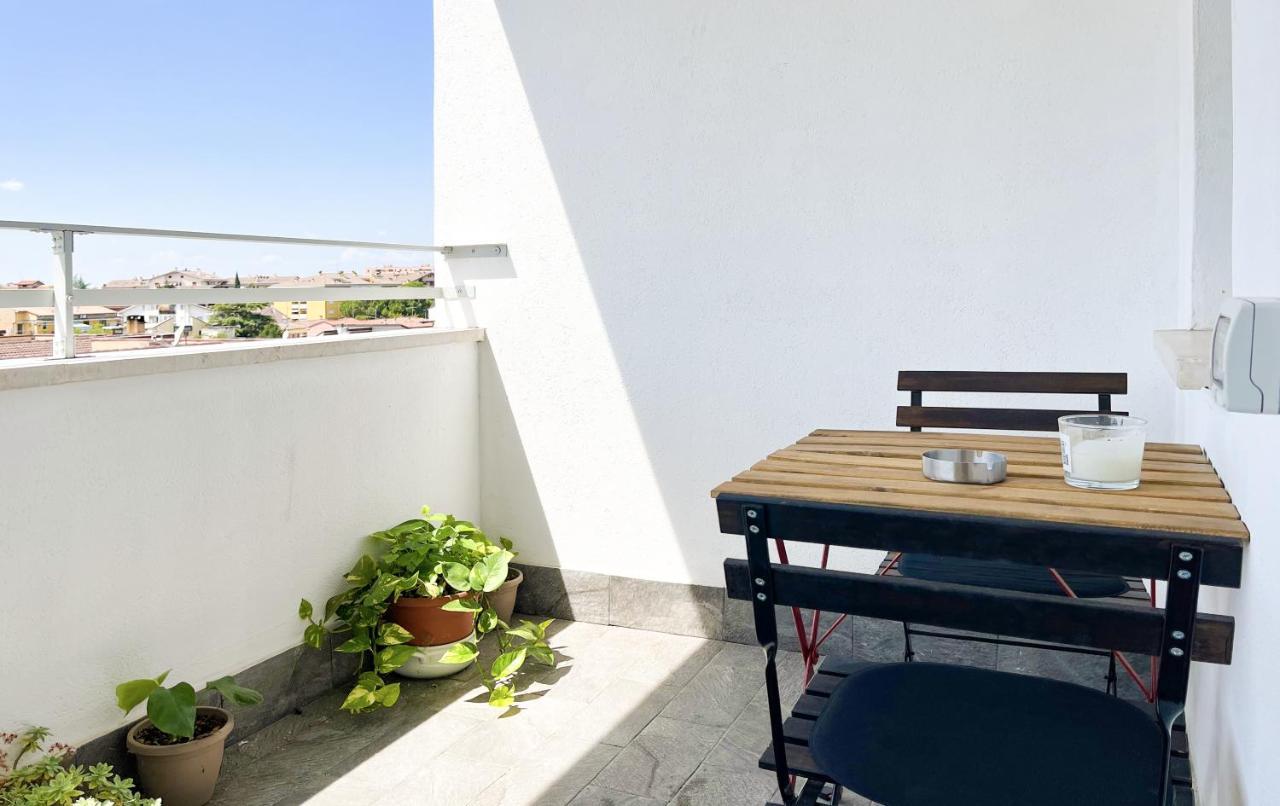 Suitesflores - Bright And Cozy Apartment In Verona Bagian luar foto