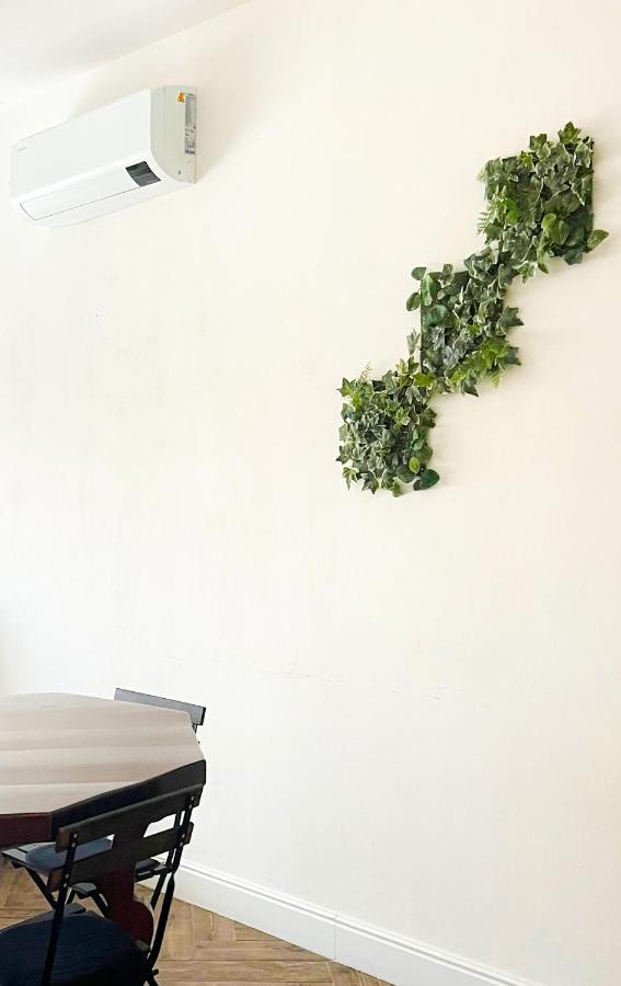 Suitesflores - Bright And Cozy Apartment In Verona Bagian luar foto