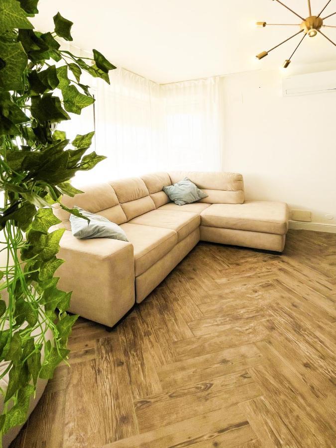 Suitesflores - Bright And Cozy Apartment In Verona Bagian luar foto
