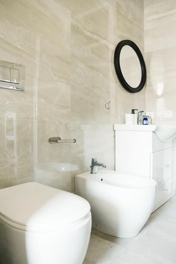 Suitesflores - Bright And Cozy Apartment In Verona Bagian luar foto